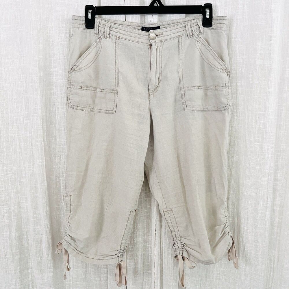 Bandolino Light Beige Cropped Cargo Capris